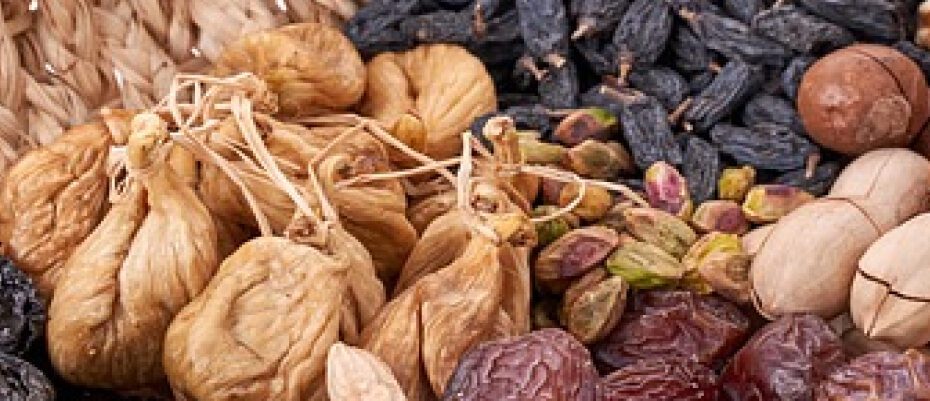 Nuts can contribute to a healthy life style.